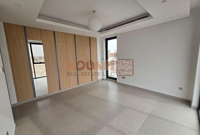 72318000 - Property Image 2