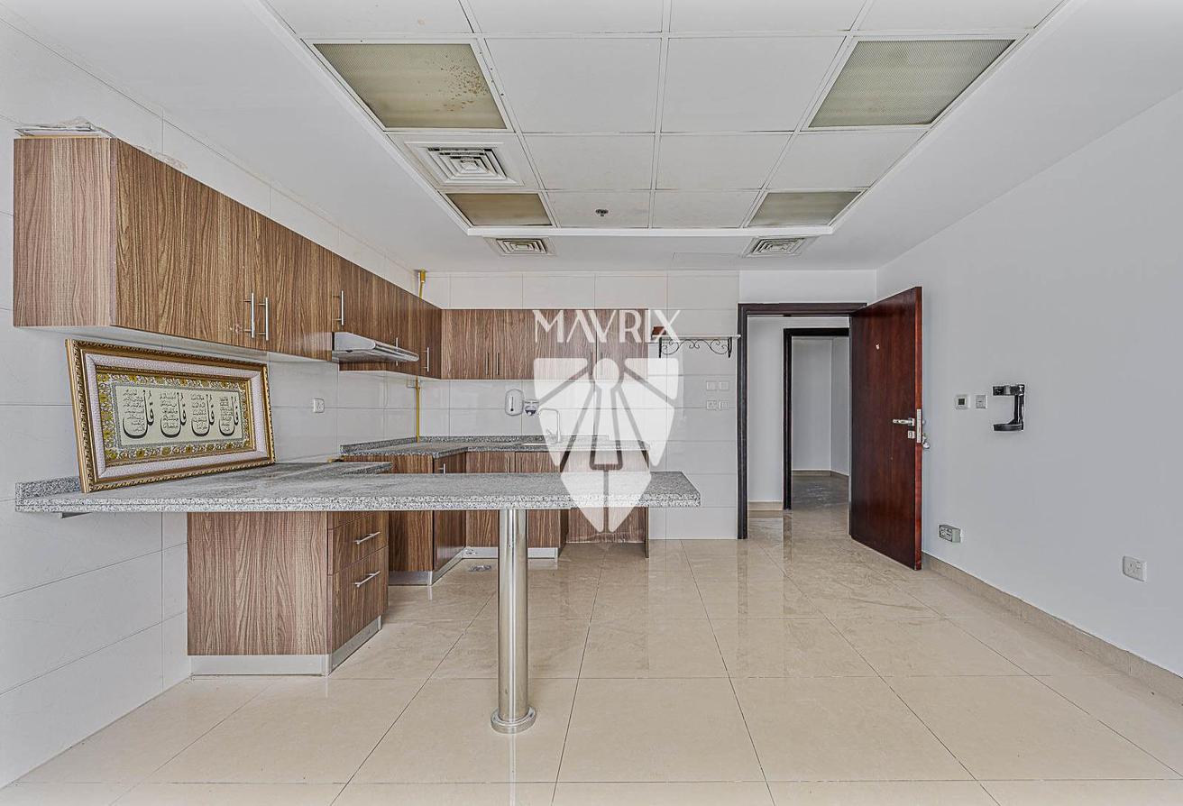 Vacant | Marina View | Penthouse | High Floor photo 18