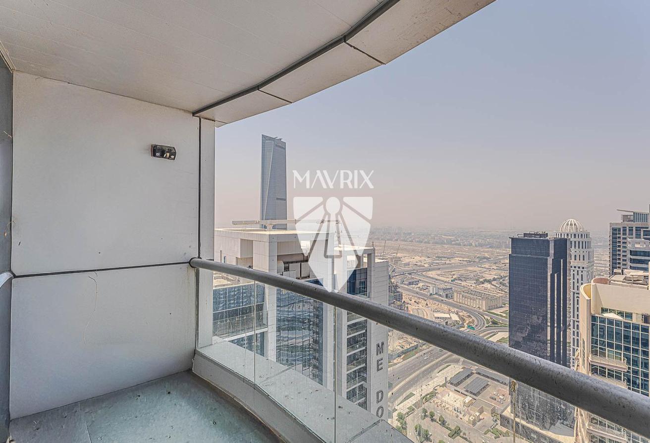 Vacant | Marina View | Penthouse | High Floor photo 4