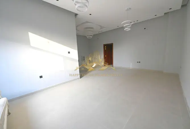 114598632 - Property Image 3