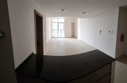 شقة - 2 غرف نوم - 3 حمامات للايجار في جاردن ريزيدنس - مدينة الإمارات - عجمان