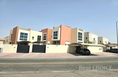 Villa - 4 Bedrooms - 5 Bathrooms for rent in Shorooq - Mirdif - Dubai