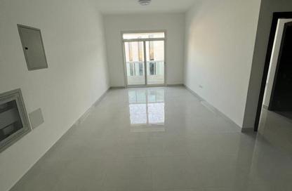 Apartment - 2 Bedrooms - 2 Bathrooms for rent in Al Jurf 2 - Al Jurf - Ajman Downtown - Ajman