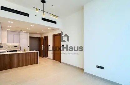 شقة - غرفة نوم - 2 حمامات للايجار في بن غاطي عنبر - منطقة 11 - قرية جميرا الدائرية - دبي شقة - غرفة نوم - 2 حمامات للايجار في بن غاطي عنبر - منطقة 11 - قرية جميرا الدائرية - دبي