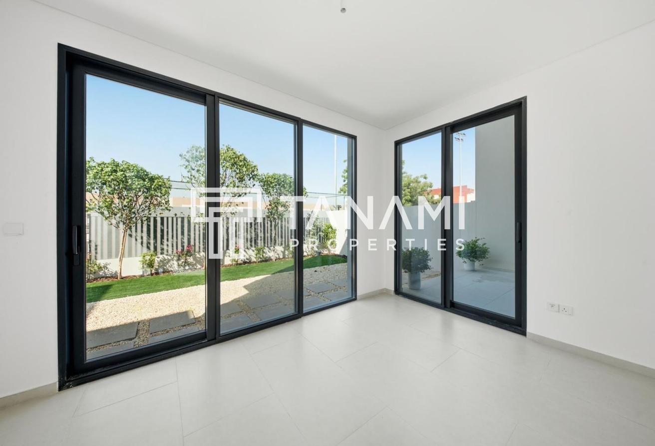 Vastu Compliant | Private Garden | Family Home photo 7