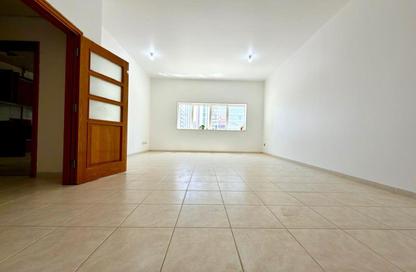 Apartment - 2 Bedrooms - 3 Bathrooms for rent in Hamdan Street - Abu Dhabi Apartment - 2 Bedrooms - 3 Bathrooms for rent in Hamdan Street - Abu Dhabi