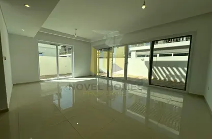 فيلا - 3 غرف نوم - 3 حمامات للبيع في كاميليا - داماك هيلز 2 - دبي