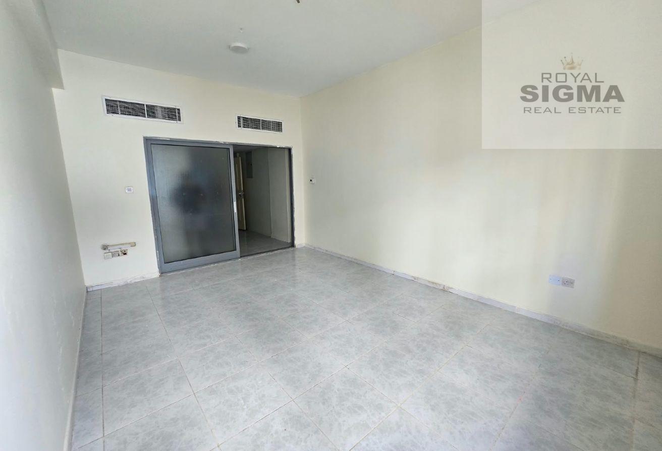 HOT SPECIOUS 1BHK APARTMENT NEAR REEF MALL photo 3
