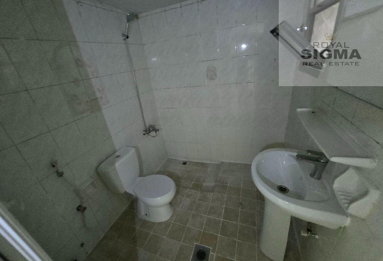 HOT SPECIOUS 1BHK APARTMENT NEAR REEF MALL photo 9
