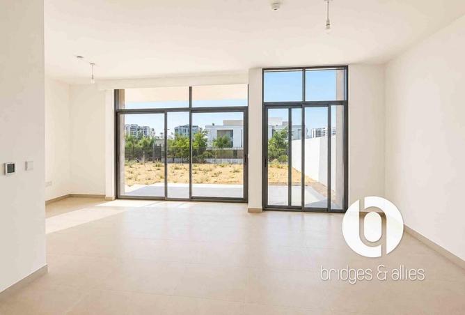 98704525 - Property Image 2
