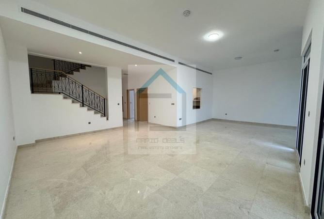 71084935 - Property Image 2