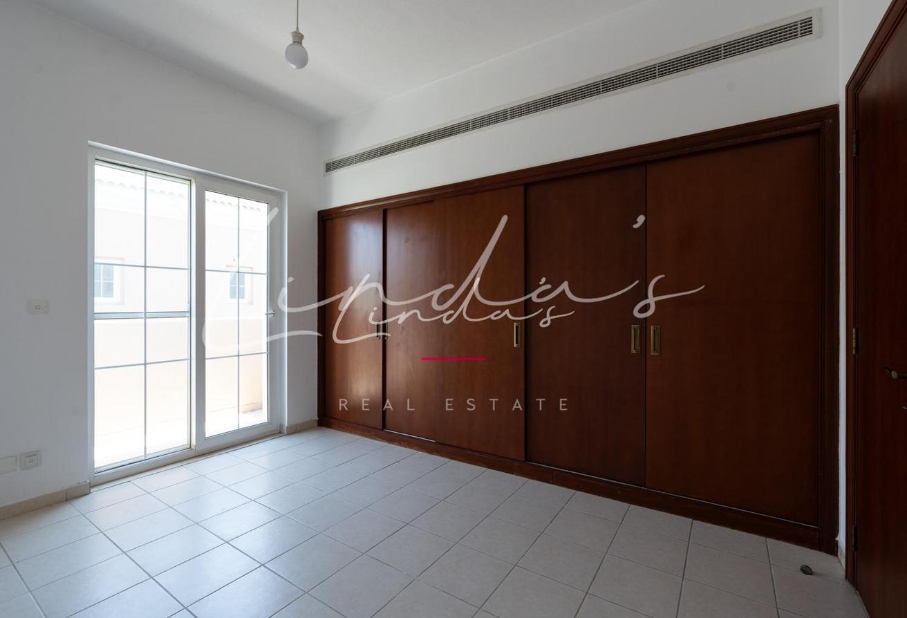 Single Row | well maintained | Prime location photo 20