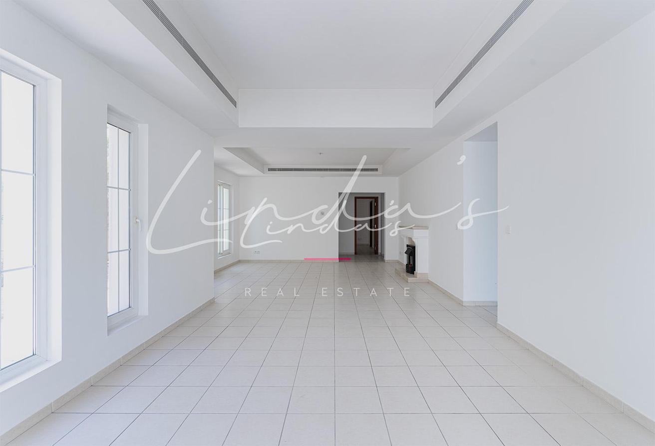 Single Row | well maintained | Prime location photo 11