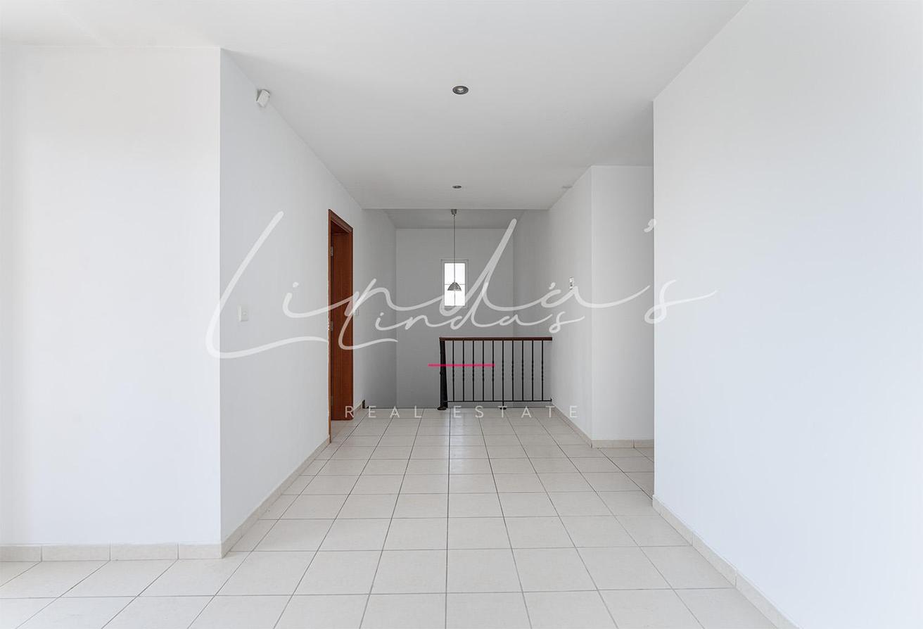 Single Row | well maintained | Prime location photo 17