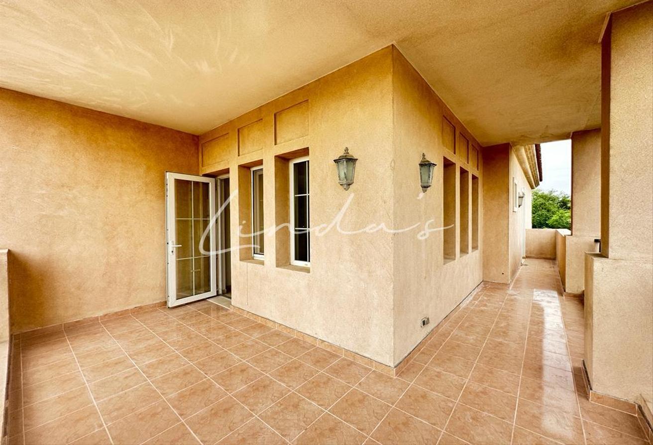 Single Row | well maintained | Prime location photo 7