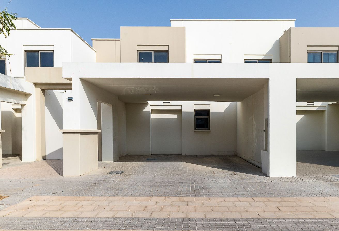 3 bedroom townhouse in Hayat Townhouses, Town Square: 27