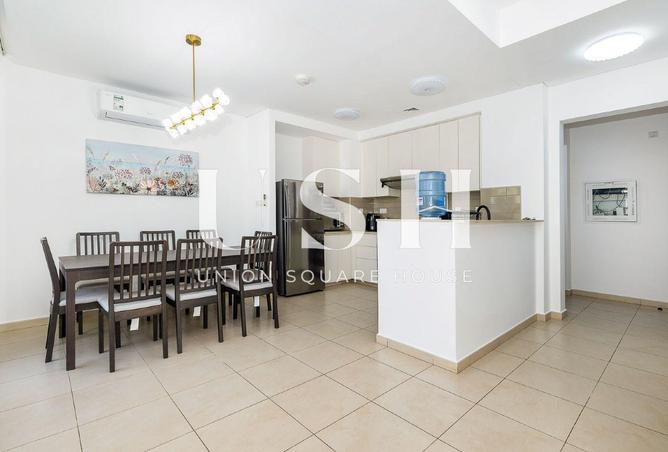 Spacious 3BR | Landscaped Garden | Fully Furnished photo 3