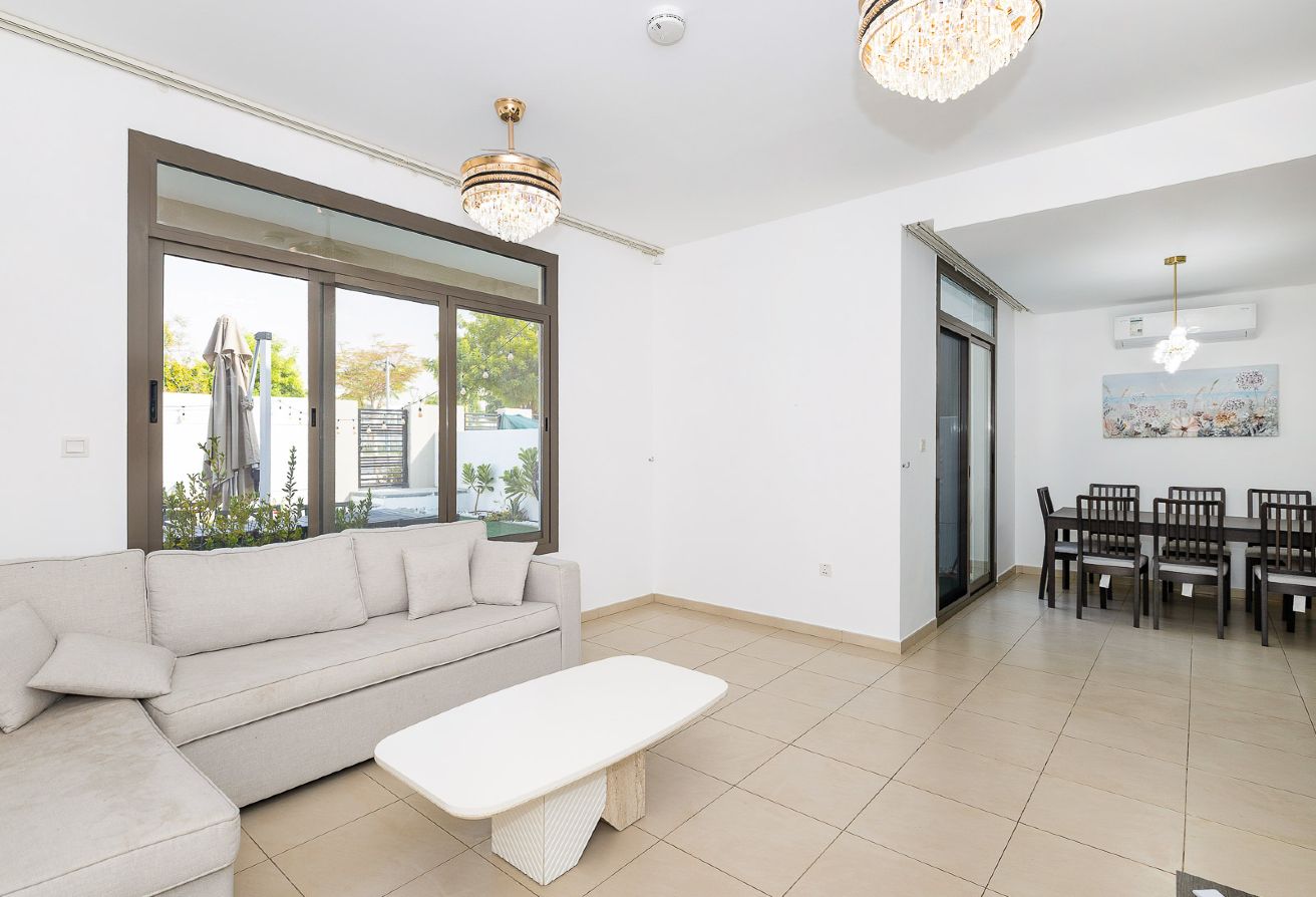 3 bedroom townhouse in Hayat Townhouses, Town Square: 6