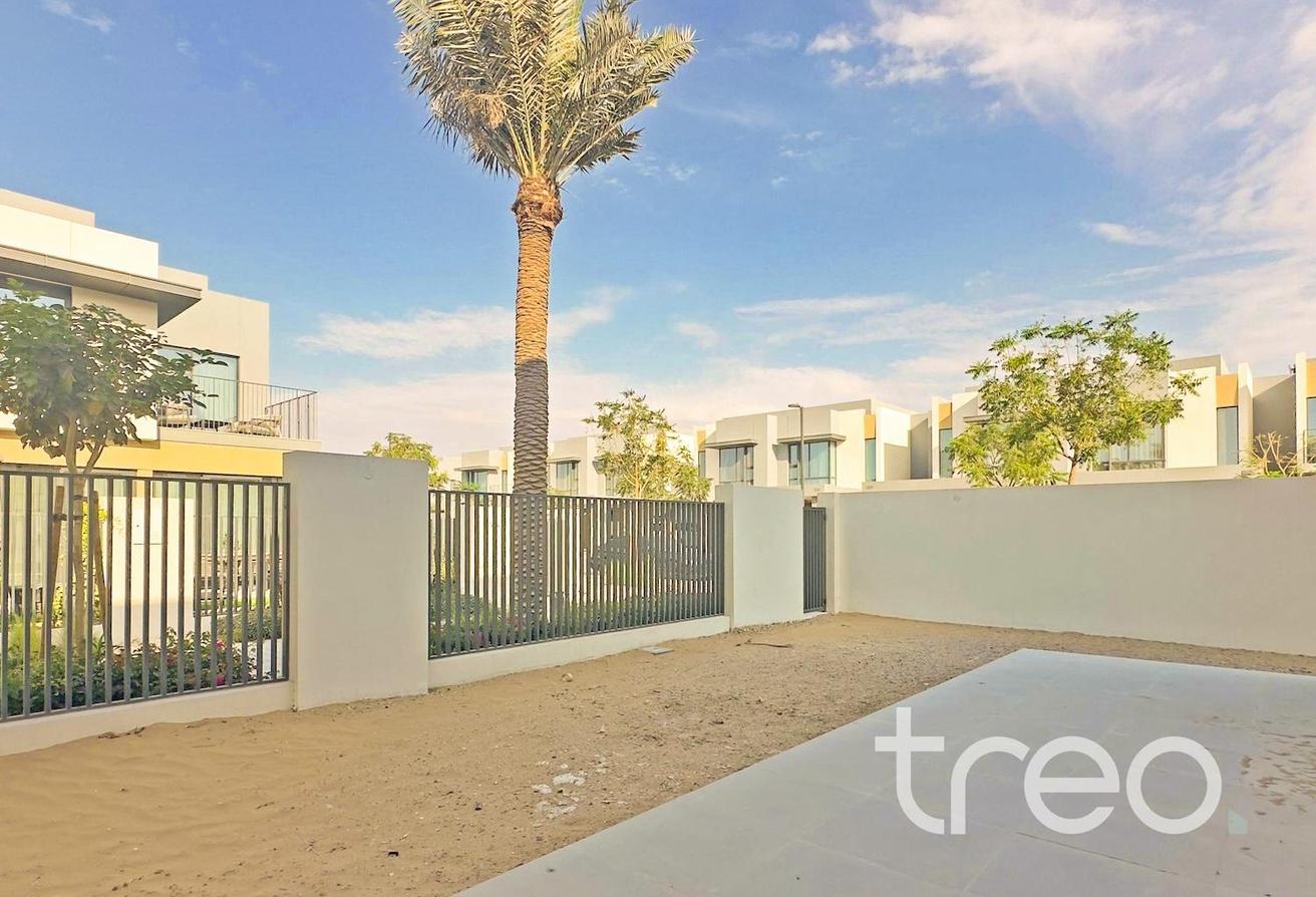 True Corner | Landscaped | Available Now photo 18