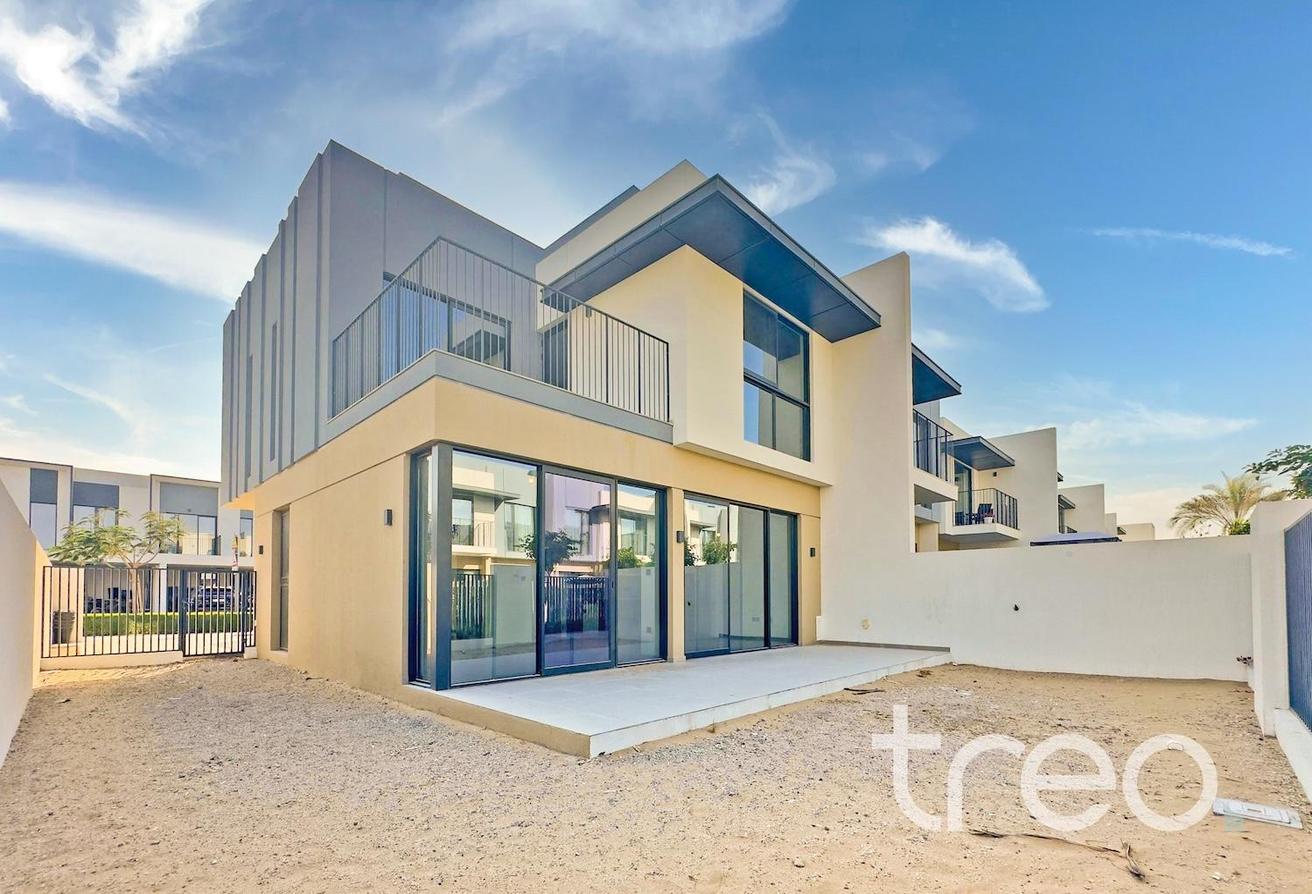 True Corner | Landscaped | Available Now photo 19