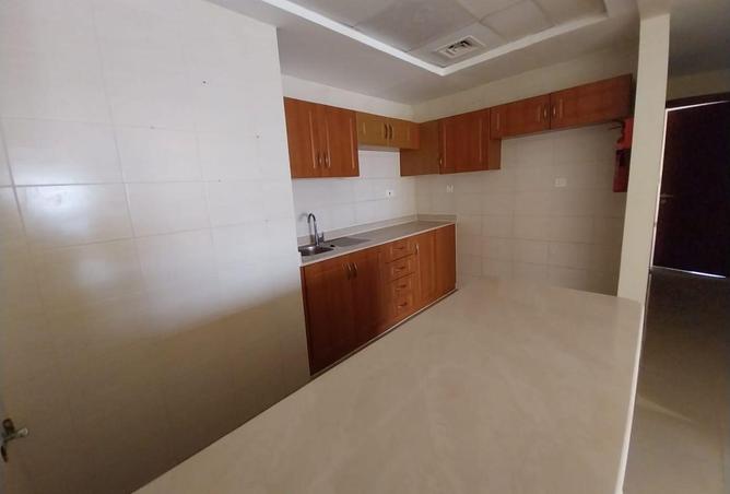 83233837 - Property Image 3