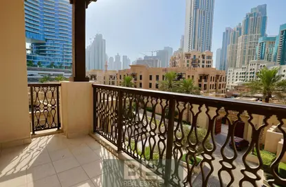 شقة - 2 غرف نوم - 2 حمامات للايجار في كمون 4 - كمون - دبي القديمة - وسط مدينة دبي - دبي