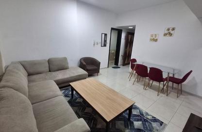 Apartment - 1 Bedroom - 2 Bathrooms for rent in Al Taawoon Tower 1 - Al Taawoon Towers - Al Khan - Sharjah
