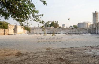 Land - Studio for rent in Al Jlail - Al Sajaa - Sharjah