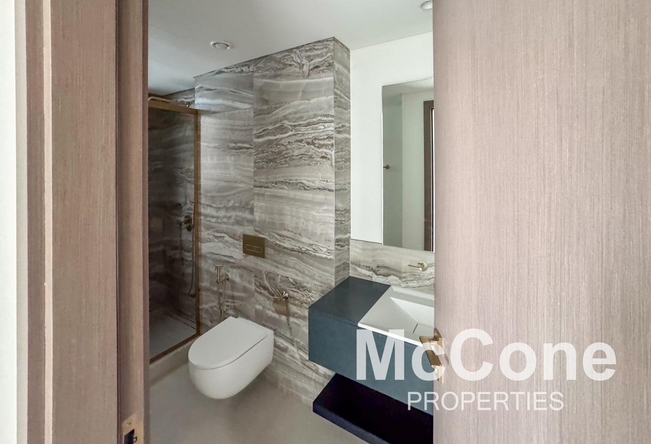 Ready Now | Best Location | Spacious photo 16