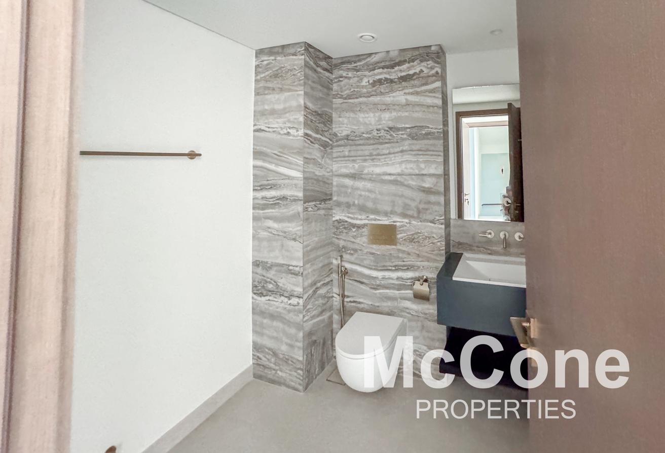 Ready Now | Best Location | Spacious photo 18