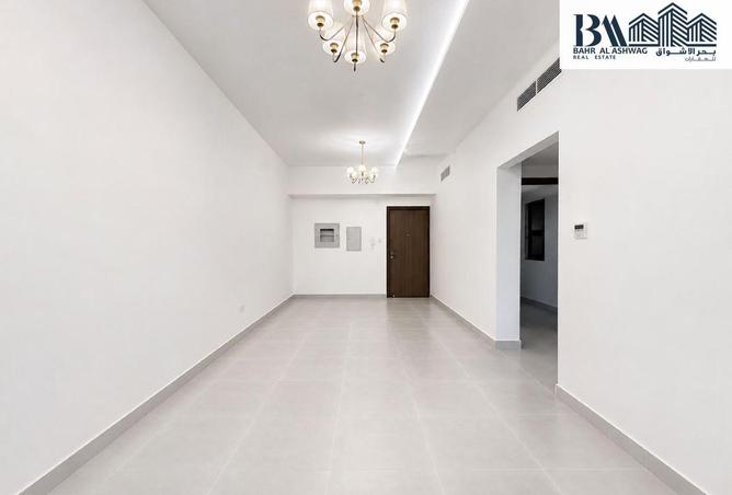 Luxury Living 3 Bed With Maids Room Family Only