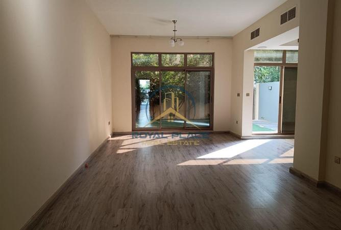 54003047 - Property Main Image