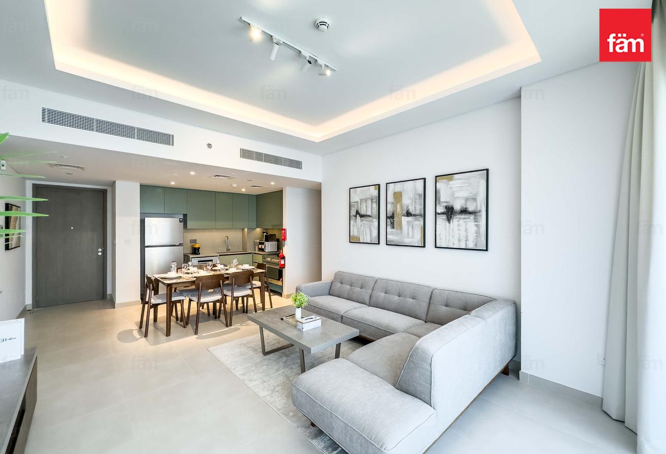 Park View | Prime Location | Luxury | Spacious photo 2