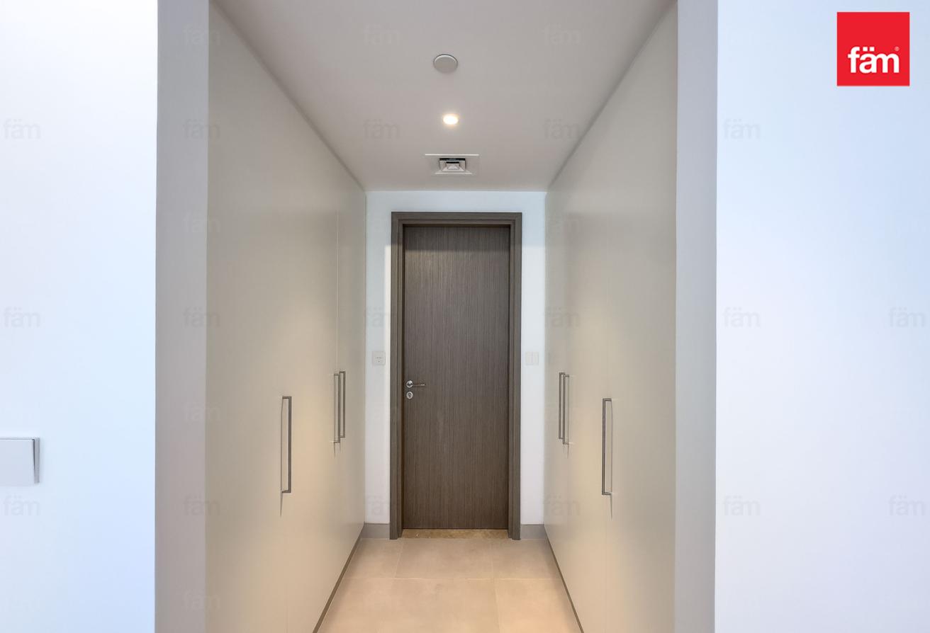 Park View | Prime Location | Luxury | Spacious photo 14