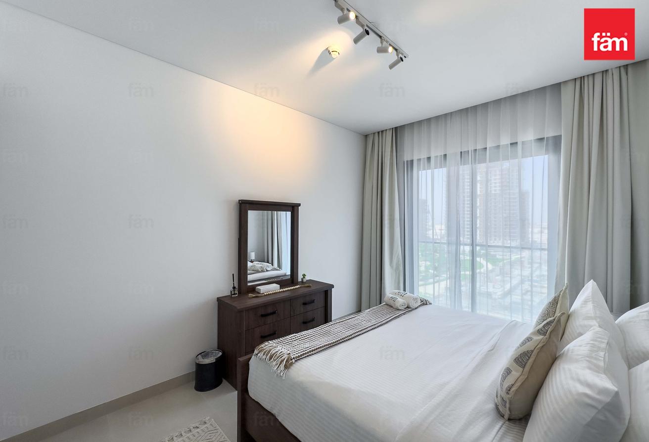 Park View | Prime Location | Luxury | Spacious photo 7