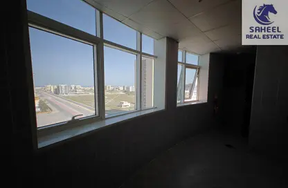 Apartment - 2 Bedrooms - 2 Bathrooms for rent in RAK Tower - Al Seer - Ras Al Khaimah