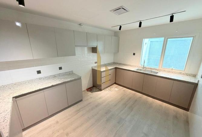 70270065 - Property Image 2