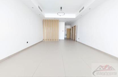 Apartment - 2 Bedrooms - 3 Bathrooms for rent in La Plage Tower - Al Mamzar - Sharjah - Sharjah