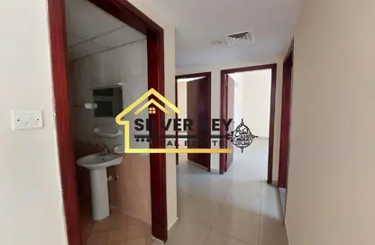 Apartment - 2 Bedrooms - 2 Bathrooms for rent in Abu Shagara building - Abu shagara - Sharjah