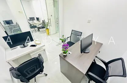 مكتب - غرفة نوم - 1 حمام للايجار في ريم ريزدنسي - الكرامة - دبي