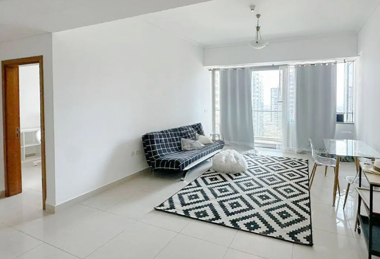 Middle Floor | Spacious | Chiller Free
