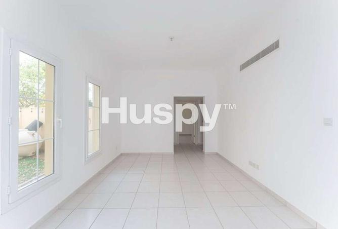 Large Plot | Opposite Pool and Park | Vacant Now photo 3