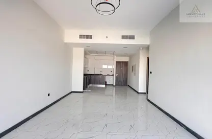 شقة - 2 غرف نوم - 2 حمامات للايجار في برج روكان A - برج روكان - روكان - دبي لاند - دبي شقة - 2 غرف نوم - 2 حمامات للايجار في برج روكان A - برج روكان - روكان - دبي لاند - دبي