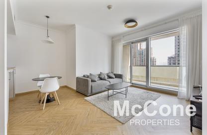 Apartment - 1 - 2 for rent in The Fairways North - The Fairways - The Views - Dubai