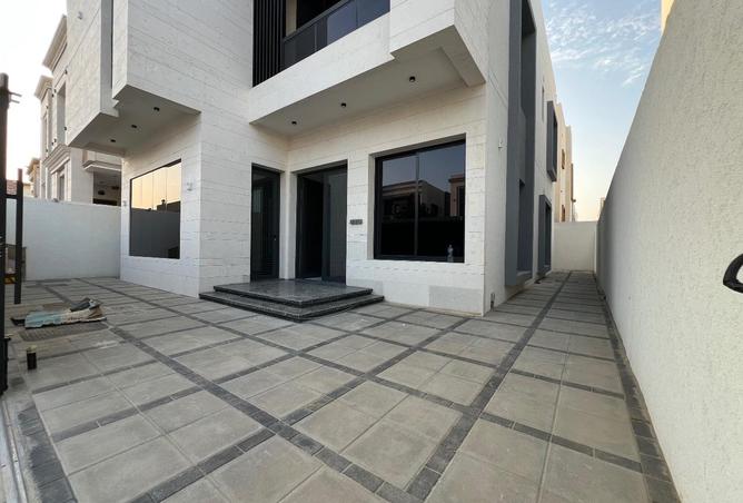 93586814 - Property Image 2