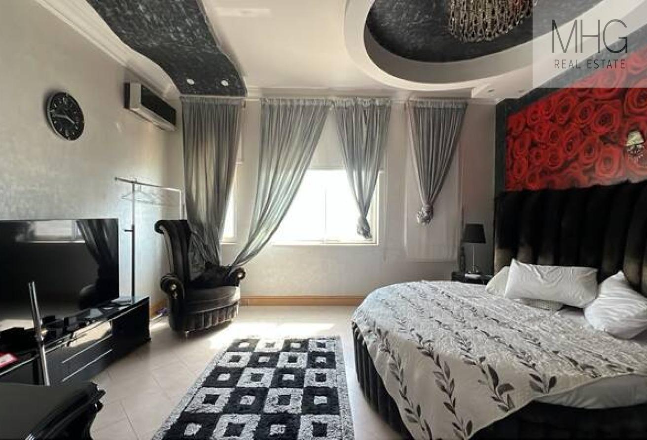 Stylish 4BR Villa | Semi-Furnished | Vacant photo 5
