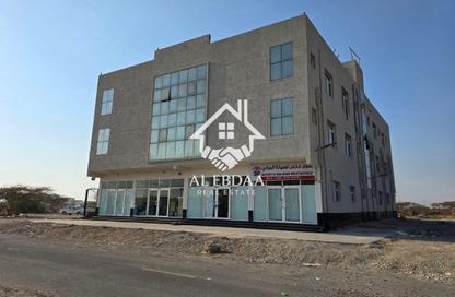 عمارة بالكامل - غرفة نوم - 2 حمامات للبيع في القصيدات - رأس الخيمة