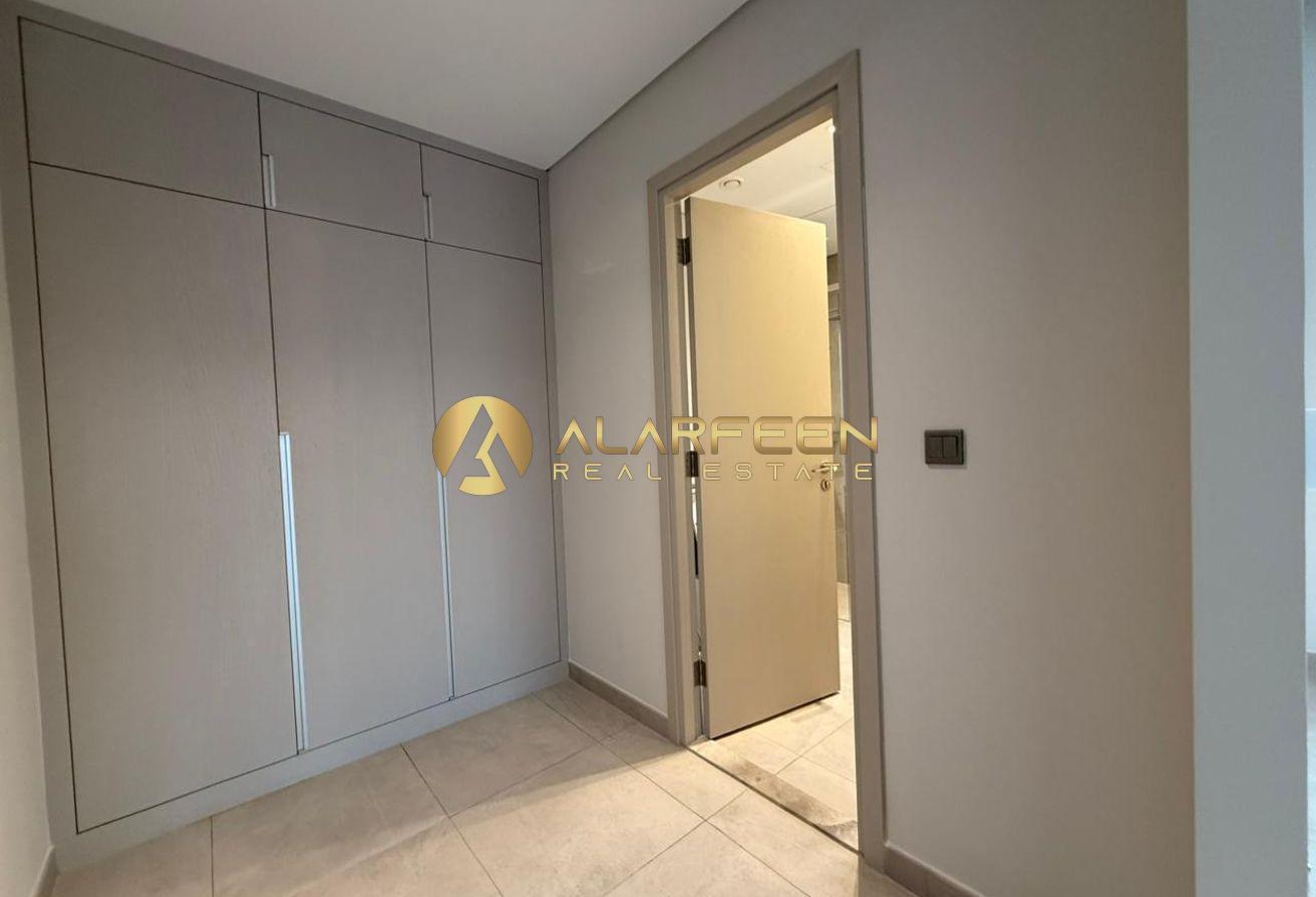 Spacious Plot | Best Location | Private Garden photo 7