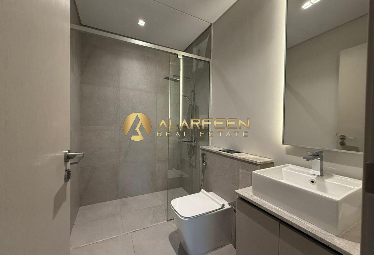 Spacious Plot | Best Location | Private Garden photo 18