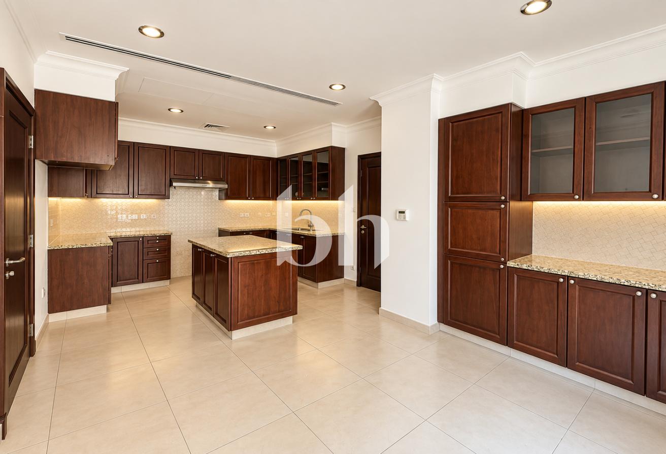 Type 2 | High Ceilings | Well Maintained | Maids photo 12